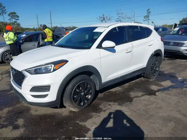 KM8J2CA49LU175440 2020 HYUNDAI TUCSON - Image 2