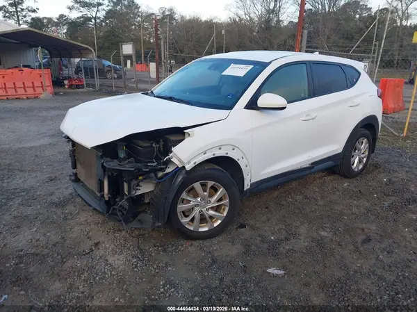 KM8J2CA49LU223289 2020 HYUNDAI TUCSON - Image 2