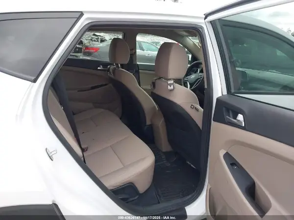 KM8J2CA49LU233241 2020 HYUNDAI TUCSON - Image 8
