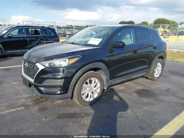 KM8J2CA49MU349332 2021 HYUNDAI TUCSON - Image 2