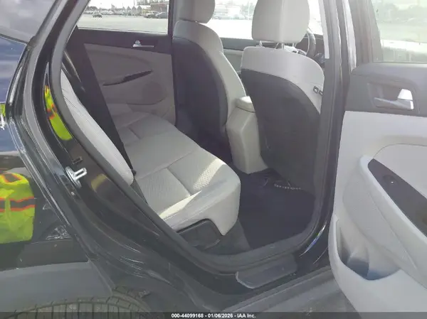 KM8J2CA49MU349332 2021 HYUNDAI TUCSON - Image 8