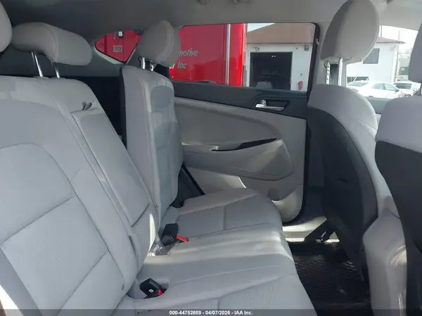 KM8J2CA49MU373744 2021 HYUNDAI TUCSON - Image 8