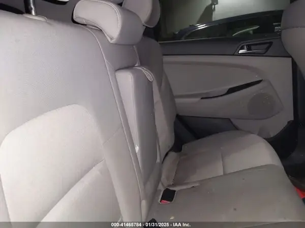 KM8J2CA4XJU611046 2018 HYUNDAI TUCSON - Image 8