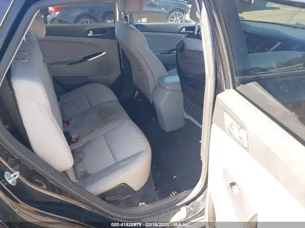KM8J2CA4XJU637114 2018 HYUNDAI TUCSON - Image 8