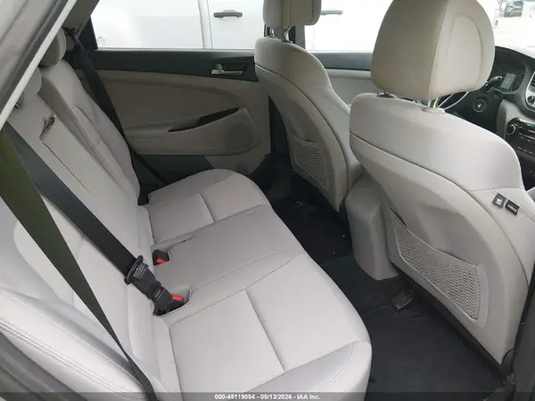 KM8J2CA4XJU655855 2018 HYUNDAI TUCSON - Image 8