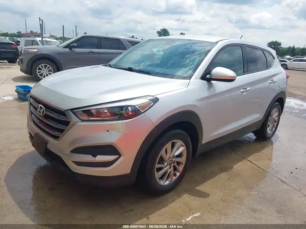 KM8J2CA4XJU655869 2018 HYUNDAI TUCSON - Image 2