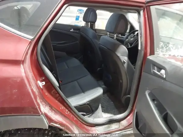 KM8J2CA4XJU661249 2018 HYUNDAI TUCSON - Image 8