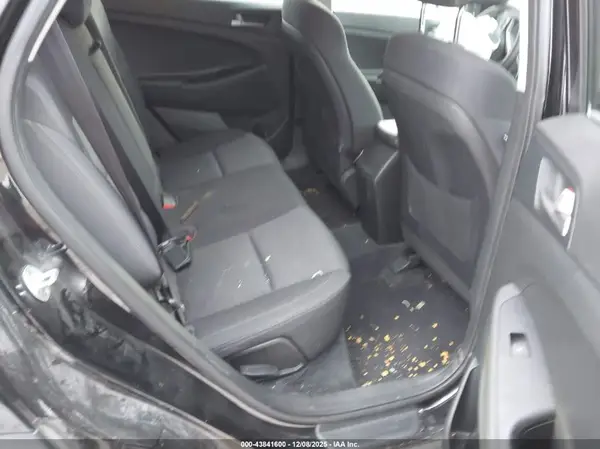 KM8J2CA4XJU662644 2018 HYUNDAI TUCSON - Image 8