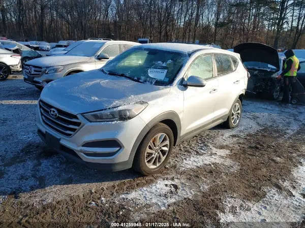 KM8J2CA4XJU690637 2018 HYUNDAI TUCSON - Image 2