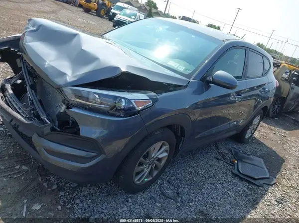 KM8J2CA4XJU701264 2018 HYUNDAI TUCSON - Image 2