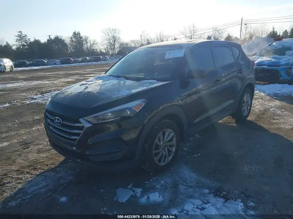 KM8J2CA4XJU702317 2018 HYUNDAI TUCSON - Image 2