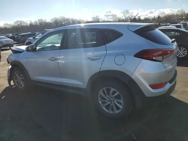 KM8J2CA4XJU703984 2018 HYUNDAI TUCSON - Image 2
