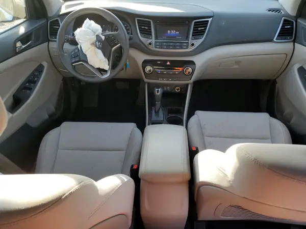 KM8J2CA4XJU760895 2018 HYUNDAI TUCSON - Image 8