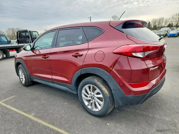 KM8J2CA4XJU768303 2018 HYUNDAI TUCSON - Image 2