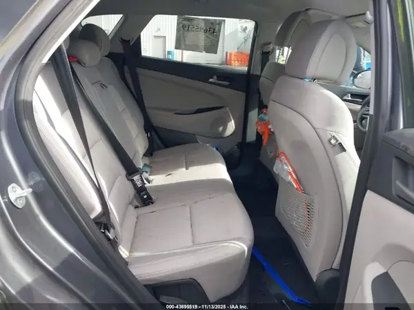 KM8J2CA4XJU769094 2018 HYUNDAI TUCSON - Image 8