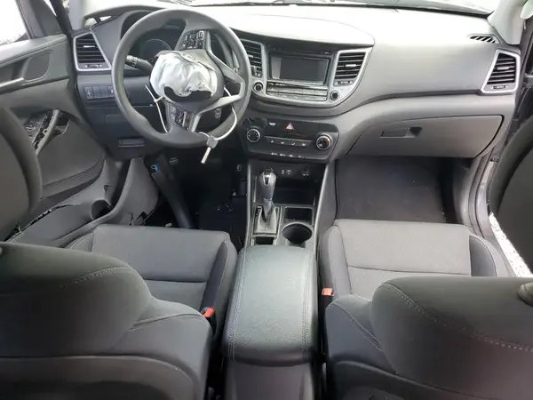 KM8J2CA4XJU769502 2018 HYUNDAI TUCSON - Image 8