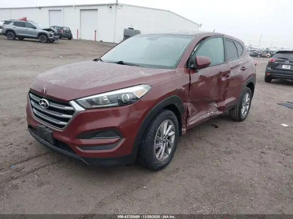 KM8J2CA4XJU775476 2018 HYUNDAI TUCSON - Image 2