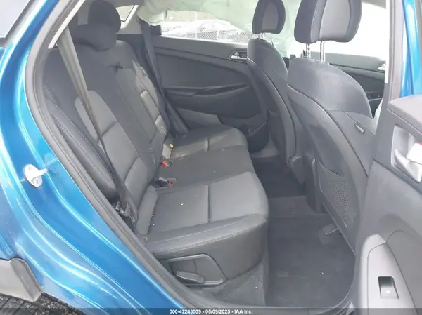 KM8J2CA4XJU776370 2018 HYUNDAI TUCSON - Image 8
