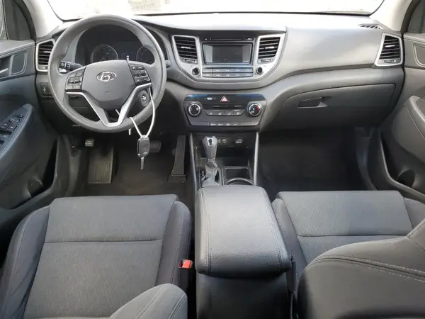 KM8J2CA4XJU780757 2018 HYUNDAI TUCSON - Image 8
