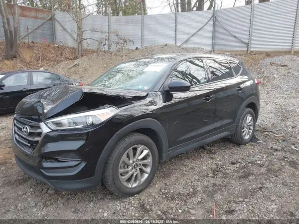 KM8J2CA4XJU780872 2018 HYUNDAI TUCSON - Image 2