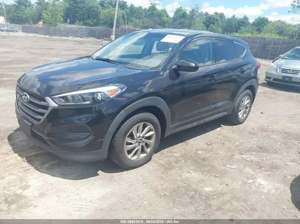 KM8J2CA4XJU780984 2018 HYUNDAI TUCSON - Image 2
