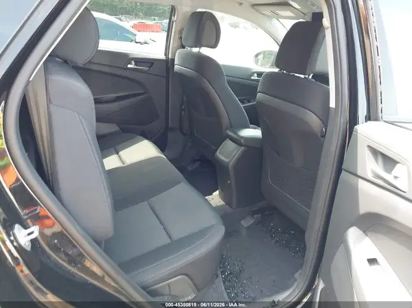 KM8J2CA4XJU803972 2018 HYUNDAI TUCSON - Image 8