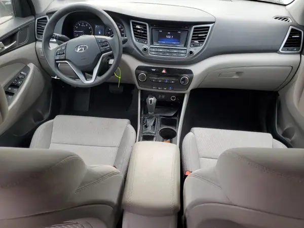 KM8J2CA4XJU817175 2018 HYUNDAI TUCSON - Image 8