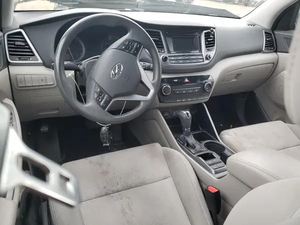 KM8J2CA4XJU825597 2018 HYUNDAI TUCSON - Image 8