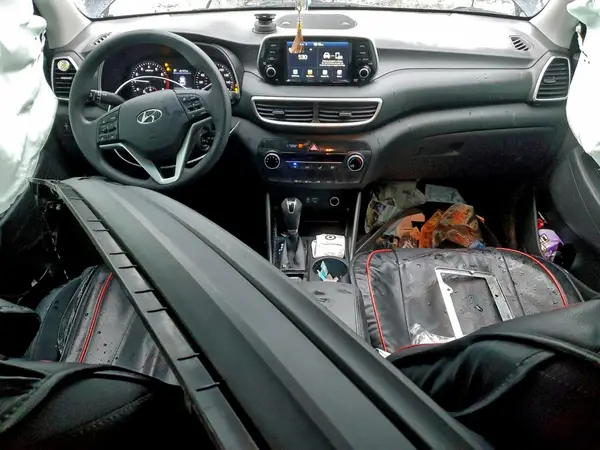 KM8J2CA4XKU014531 2019 HYUNDAI TUCSON - Image 8
