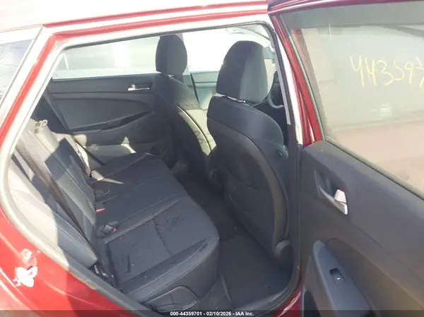 KM8J2CA4XKU050896 2019 HYUNDAI TUCSON - Image 8