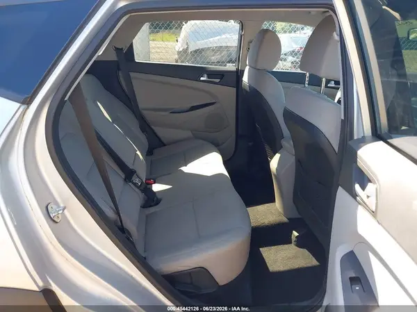KM8J2CA4XKU867950 2019 HYUNDAI TUCSON - Image 8