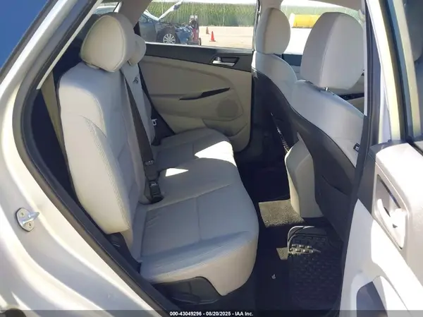KM8J2CA4XKU891164 2019 HYUNDAI TUCSON - Image 8