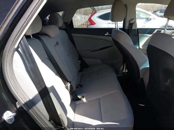 KM8J2CA4XKU916628 2019 HYUNDAI TUCSON - Image 8