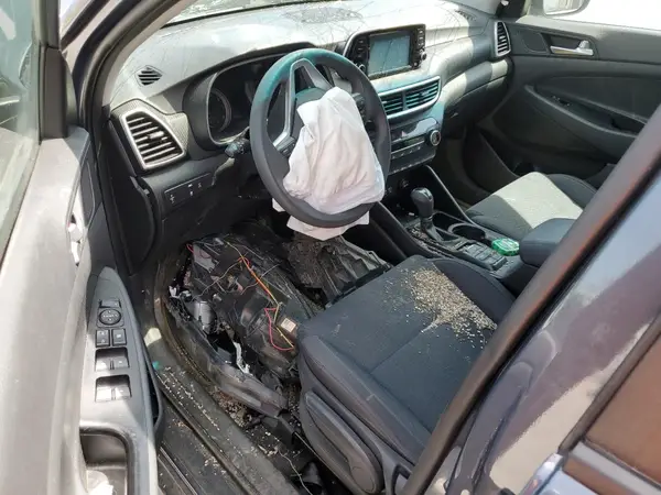 KM8J2CA4XKU920775 2019 HYUNDAI TUCSON - Image 8