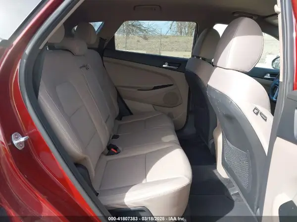 KM8J2CA4XKU933204 2019 HYUNDAI TUCSON - Image 8