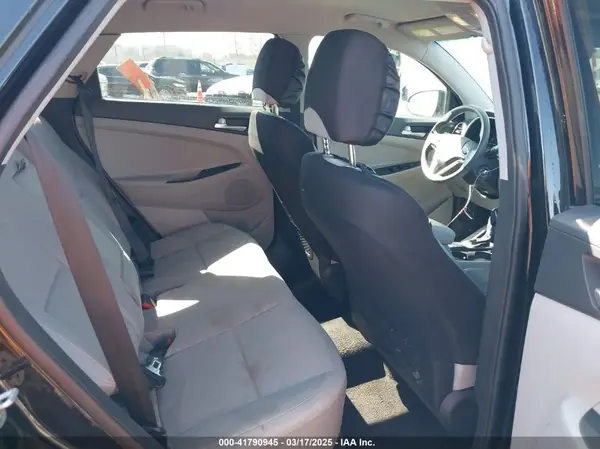 KM8J2CA4XKU938841 2019 HYUNDAI TUCSON - Image 8