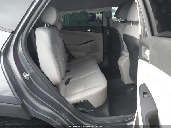 KM8J2CA4XKU987828 2019 HYUNDAI TUCSON - Image 8