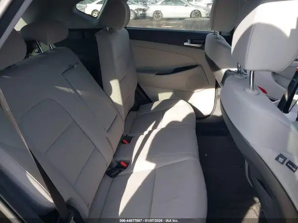 KM8J2CA4XLU114002 2020 HYUNDAI TUCSON - Image 8
