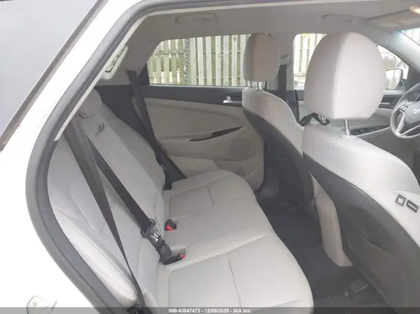 KM8J2CA4XLU148943 2020 HYUNDAI TUCSON - Image 8