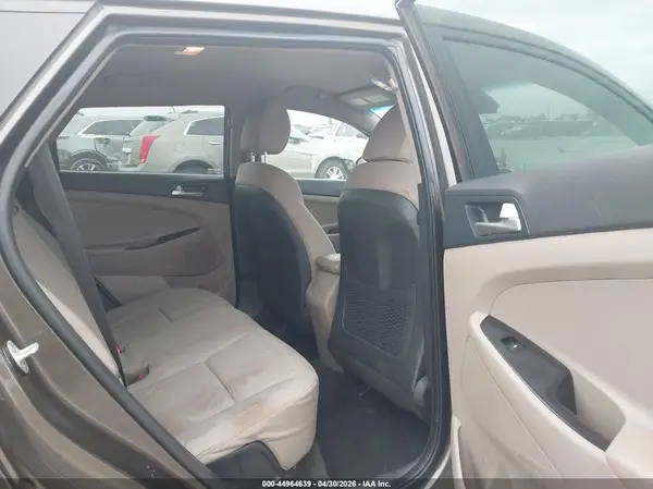 KM8J2CA4XLU163328 2020 HYUNDAI TUCSON - Image 8