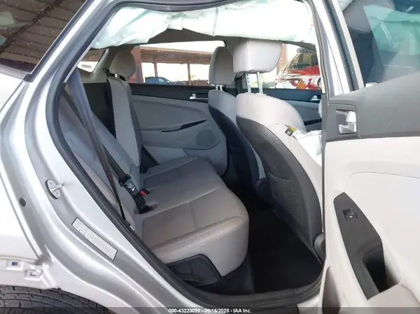 KM8J2CA4XLU194286 2020 HYUNDAI TUCSON - Image 8