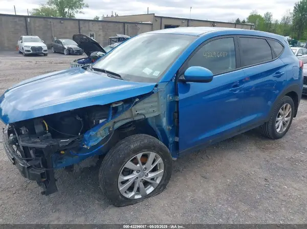 KM8J2CA4XLU219302 2020 HYUNDAI TUCSON - Image 2