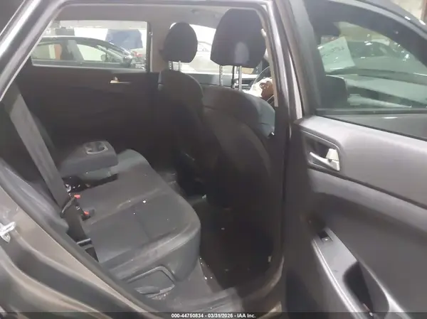 KM8J2CA4XLU226010 2020 HYUNDAI TUCSON - Image 8