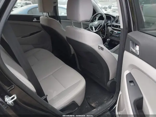 KM8J2CA4XMU370769 2021 HYUNDAI TUCSON - Image 8