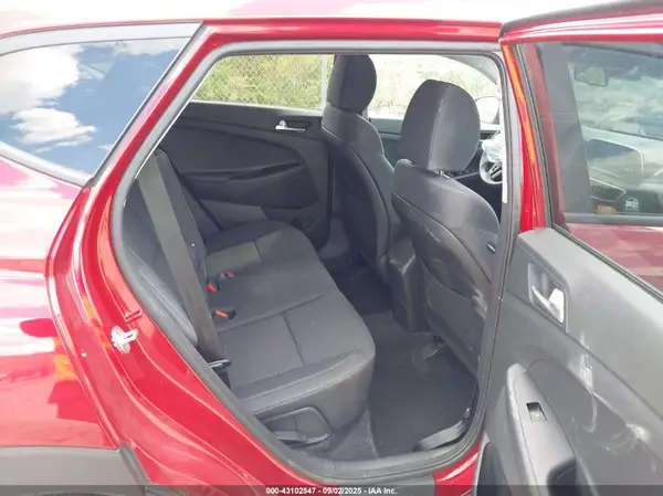 KM8J2CA4XMU386292 2021 HYUNDAI TUCSON - Image 8