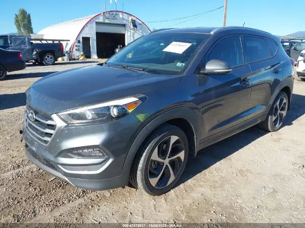 KM8J33A20GU027128 2016 HYUNDAI TUCSON - Image 2