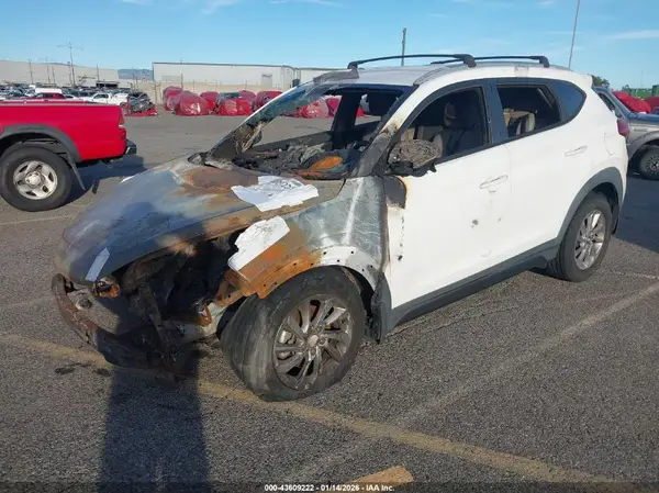 KM8J33A20GU038713 2016 HYUNDAI TUCSON - Image 2