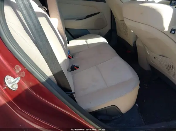 KM8J33A20GU099883 2016 HYUNDAI TUCSON - Image 8