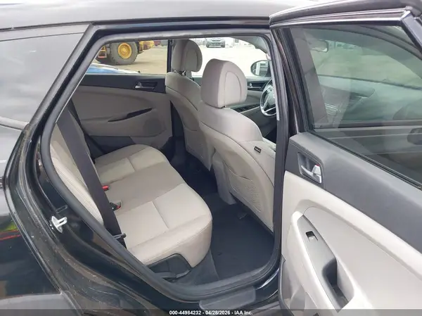 KM8J33A20GU157099 2016 HYUNDAI TUCSON - Image 8