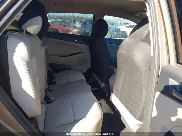 KM8J33A20GU183234 2016 HYUNDAI TUCSON - Image 8